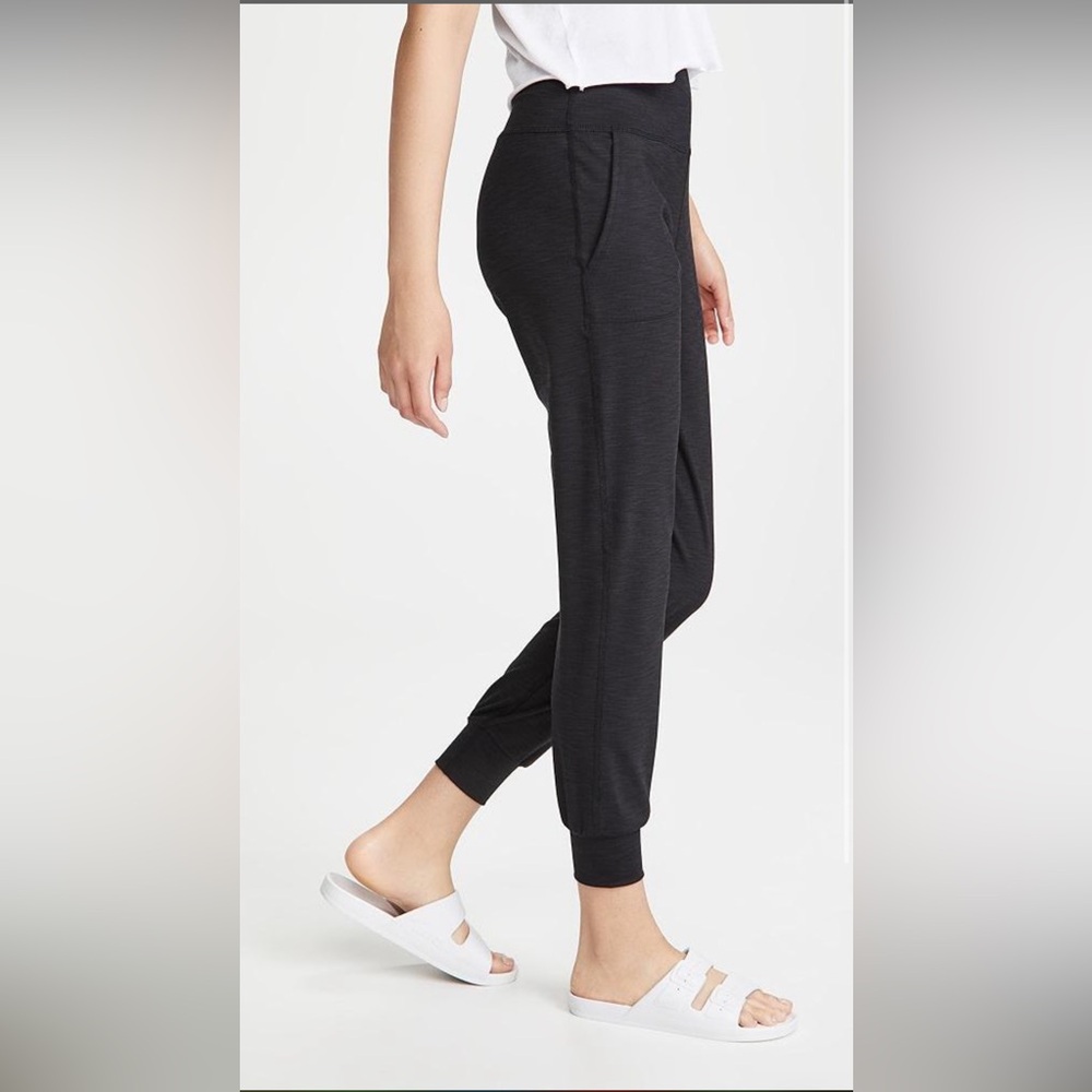 Beyond Yoga Charcoal Jogger Pants